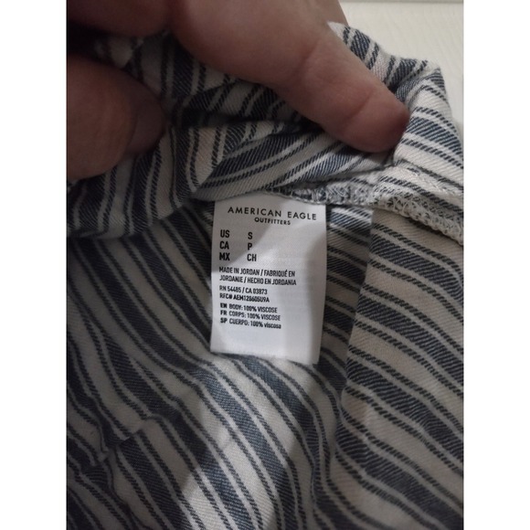 American eagle striped ruffled shorts blue white size Small - Picture 3 of 4